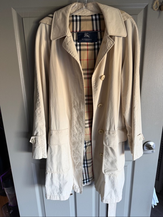 Burberry Jackets & Blazers - Burberry Cream Trench Coat with Signature Check Lining